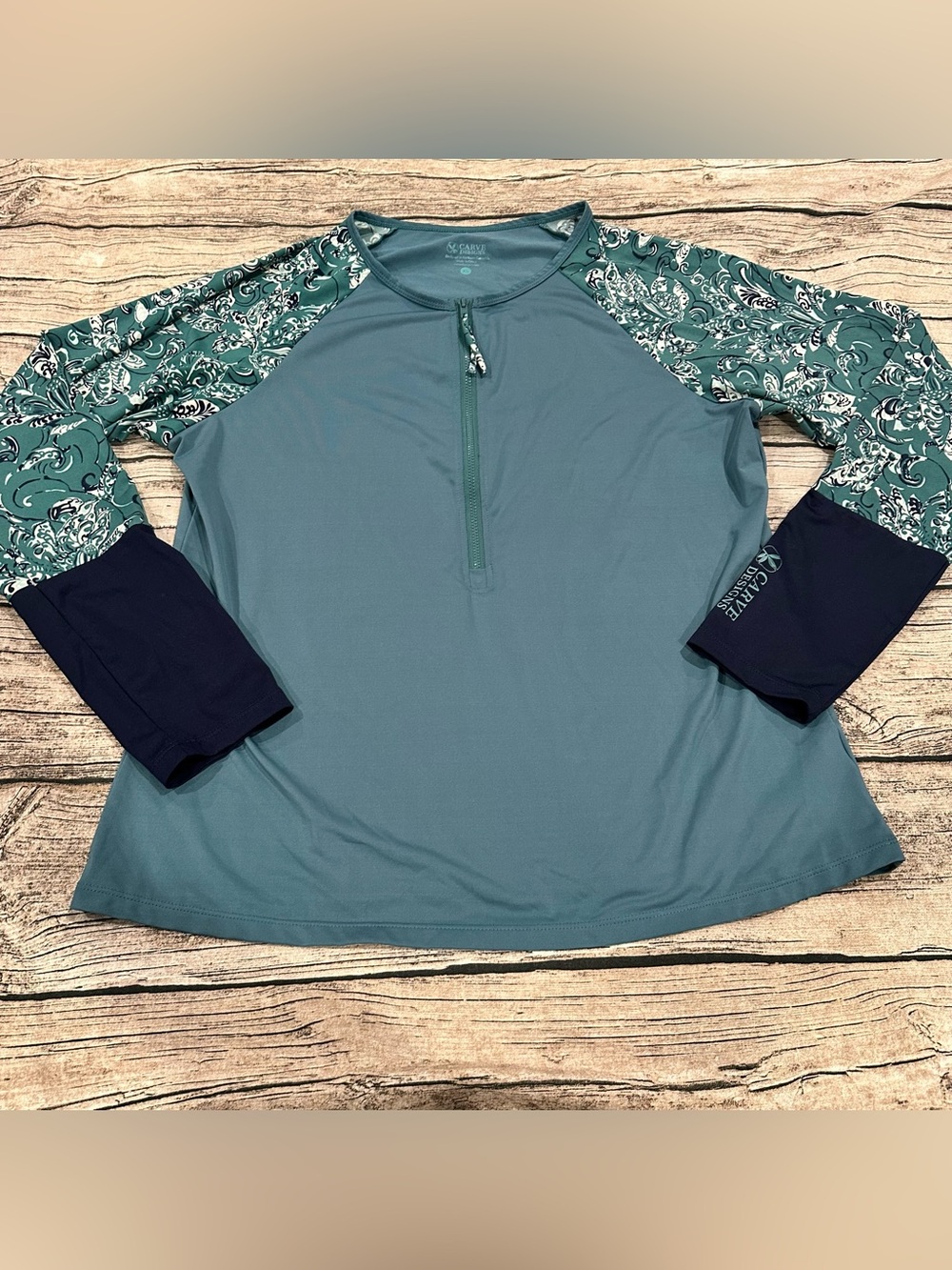Carve Designs Teal Half Zip Long Sleeve Rashguard with Patterned Sleeves Size XL